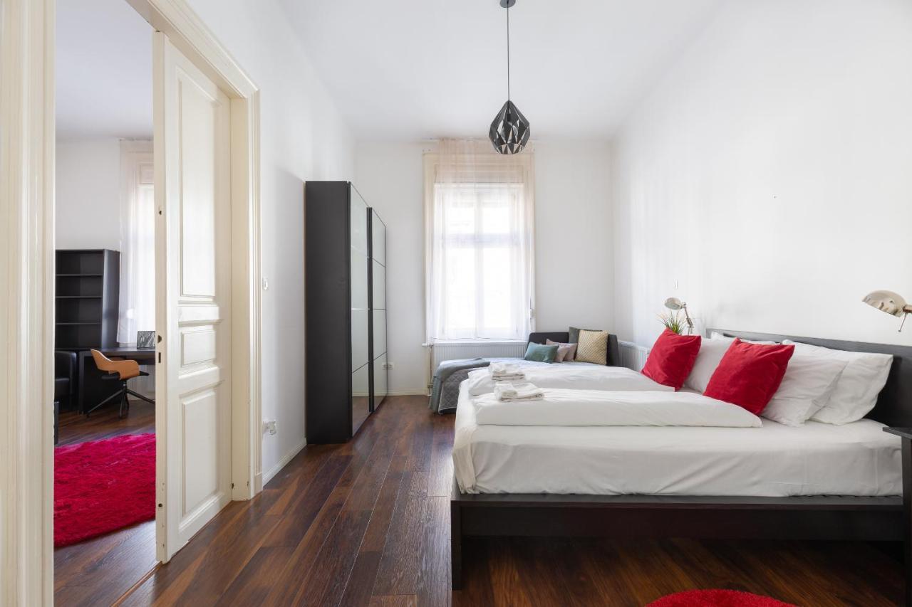 Red Dot One - New Unit In Heart Of Jewish Quarter Lejlighed Budapest Eksteriør billede