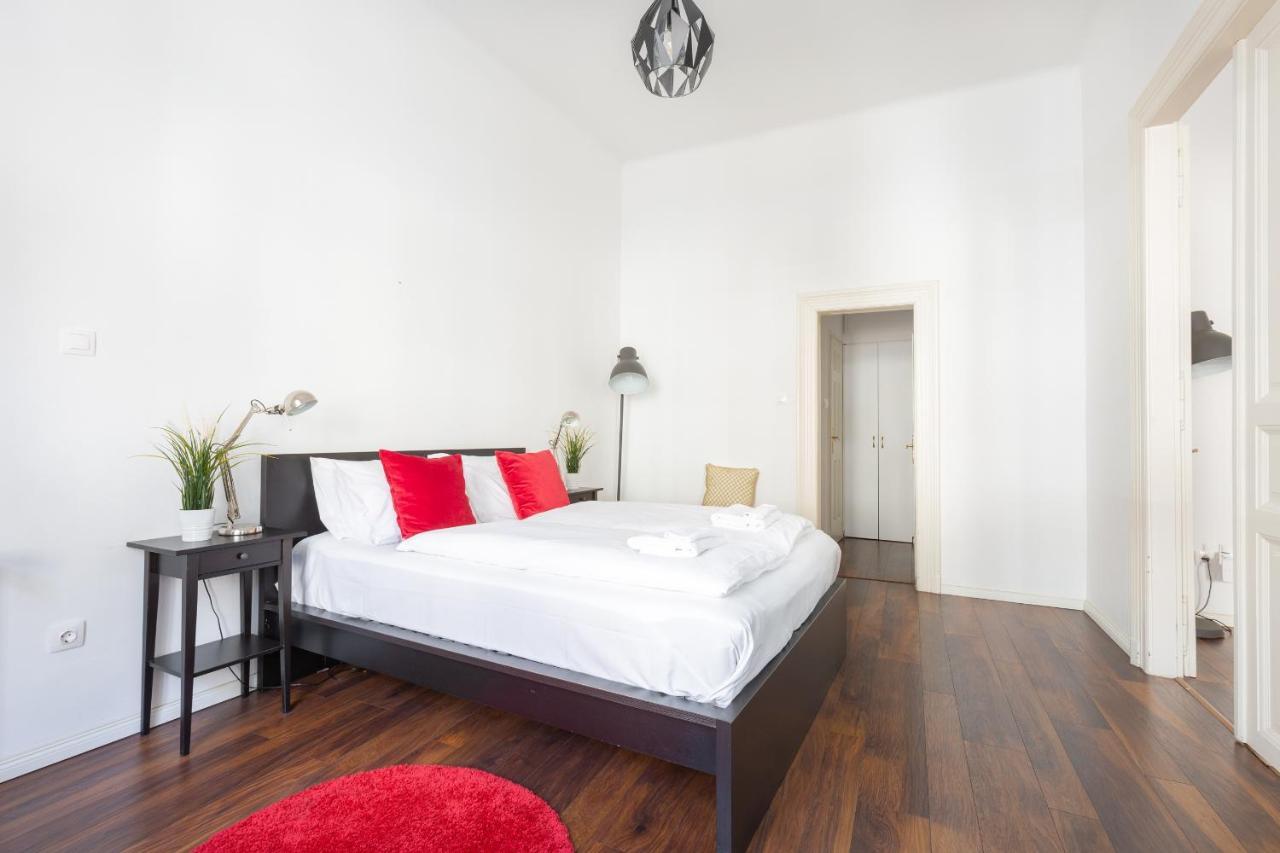 Red Dot One - New Unit In Heart Of Jewish Quarter Lejlighed Budapest Eksteriør billede