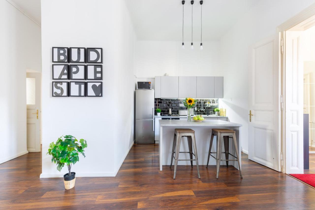 Red Dot One - New Unit In Heart Of Jewish Quarter Lejlighed Budapest Eksteriør billede